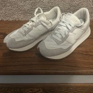 SIZE 7 Women’s New Balance